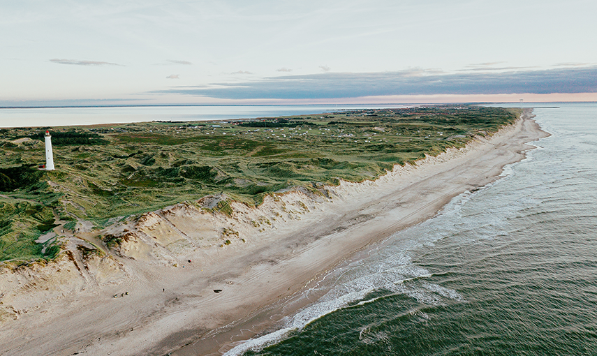 Ehuse zwischen Fjord und Meer